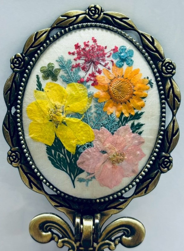 [押花摺鏡] 郭懿慧 人事處