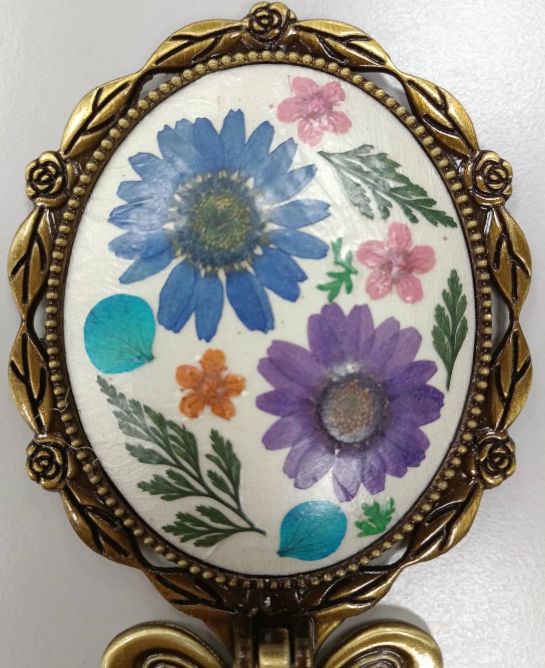 [押花摺鏡] 劉蓁 政風處